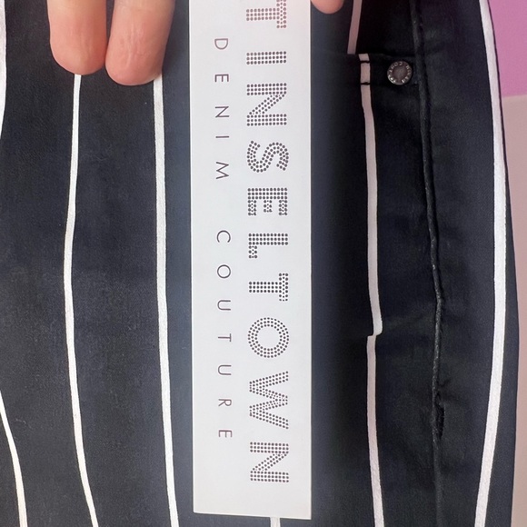 Tinseltown NWT High Rise Soft Stretch Skinny Jeans Blue & White Striped - Picture 11 of 11